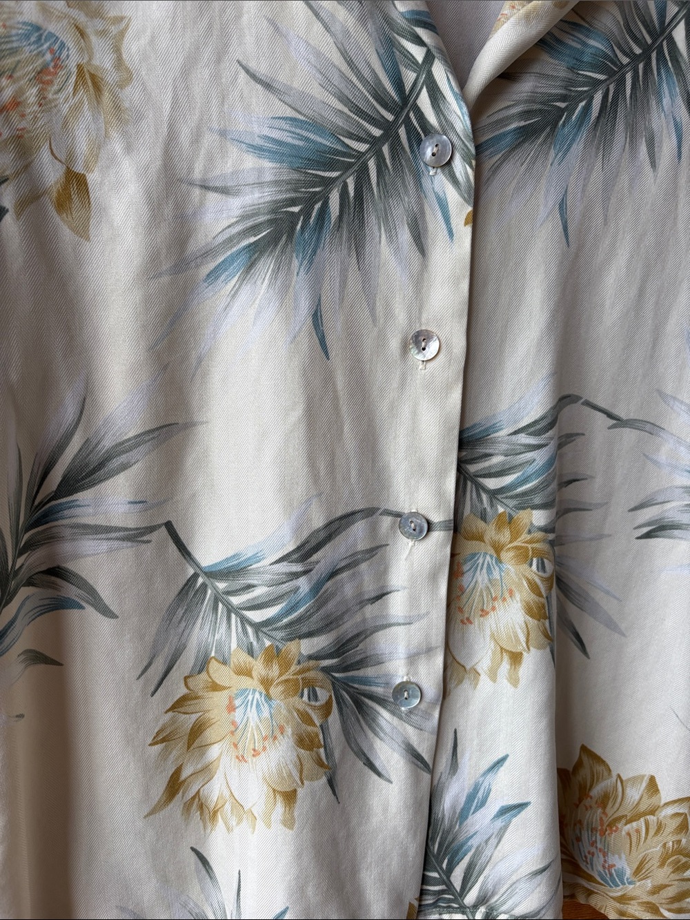 Banana Bay 100% Silk Hawaiian Aloha Shirt Womens Luxury Resort Wear Large - Picture 2 of 4